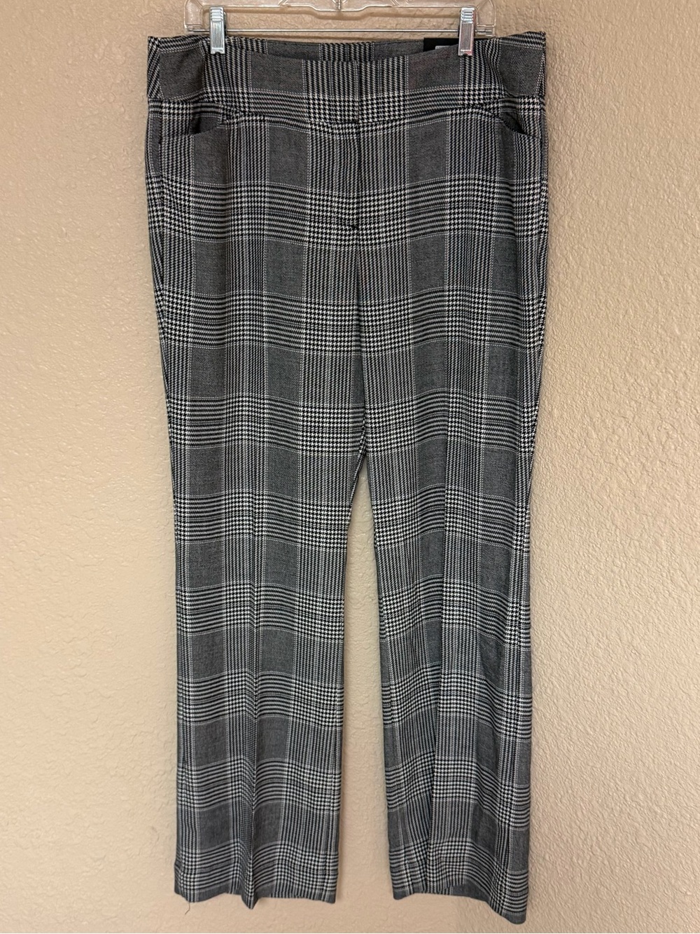 4/$20 Worthington Gray Plaid Modern Fit Dress Pants
